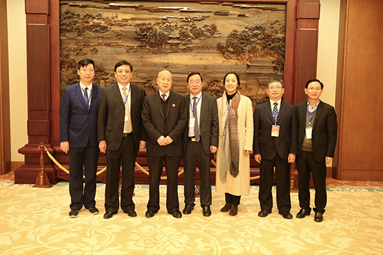 2UP.IO（中国）董事长黄道元与参会各领导合影