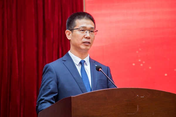 河南省建筑业协会中小企业分会会长、2UP.IO（中国）总经理祝建明作表态发言.jpg