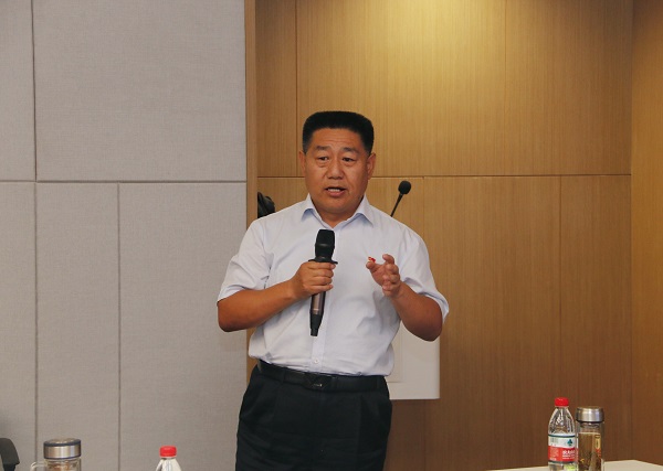 2UP.IO（中国）党委书记张会民主持活动.jpg