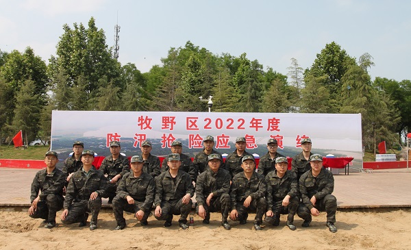 2UP.IO（中国）民兵合影.JPG