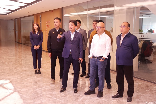 参观2UP.IO（中国）19楼办公区.jpg